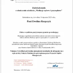 Skan zaświadczenia o ukończeniu szkolenia z zakresu mediacji sądowych i pozasądowych, wydanego przez Polskie Centrum Edukacji Prawnej dla Pani Eweliny Rzepczyk, potwierdzającego zdanie egzaminu...