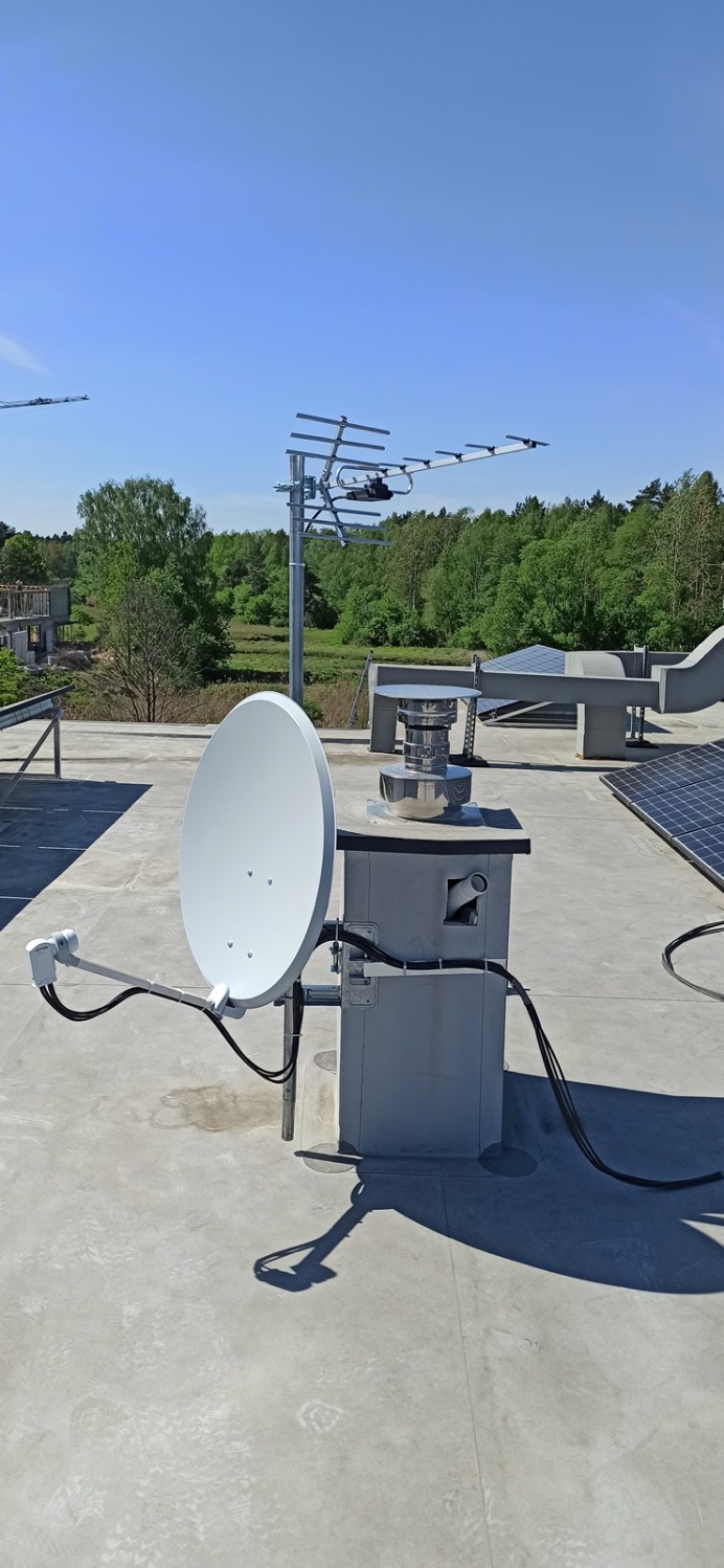 Montaż instalacji antenowej tv-sat , instalacja multiswitchowa dom jednorodzinny