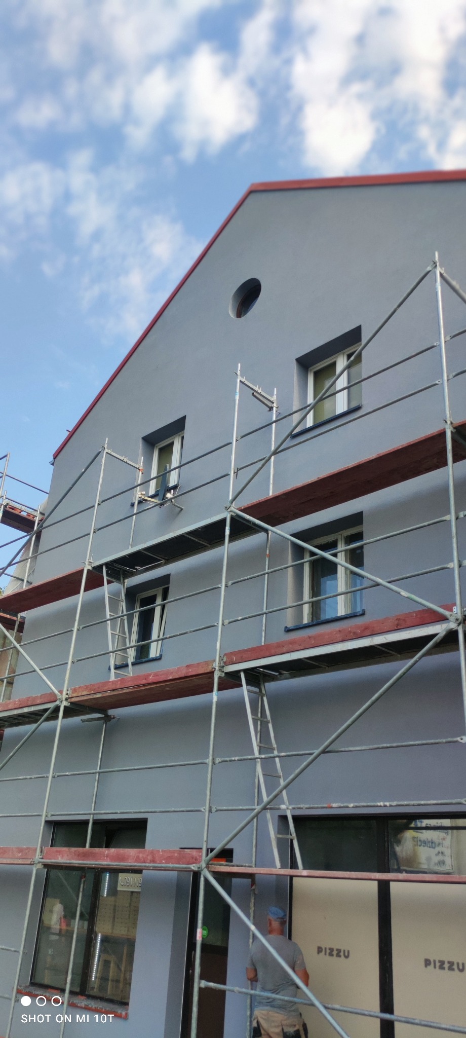 2024 Wrocław ul. Nowodworska, wykonaliśmy remont dachu i elewacji