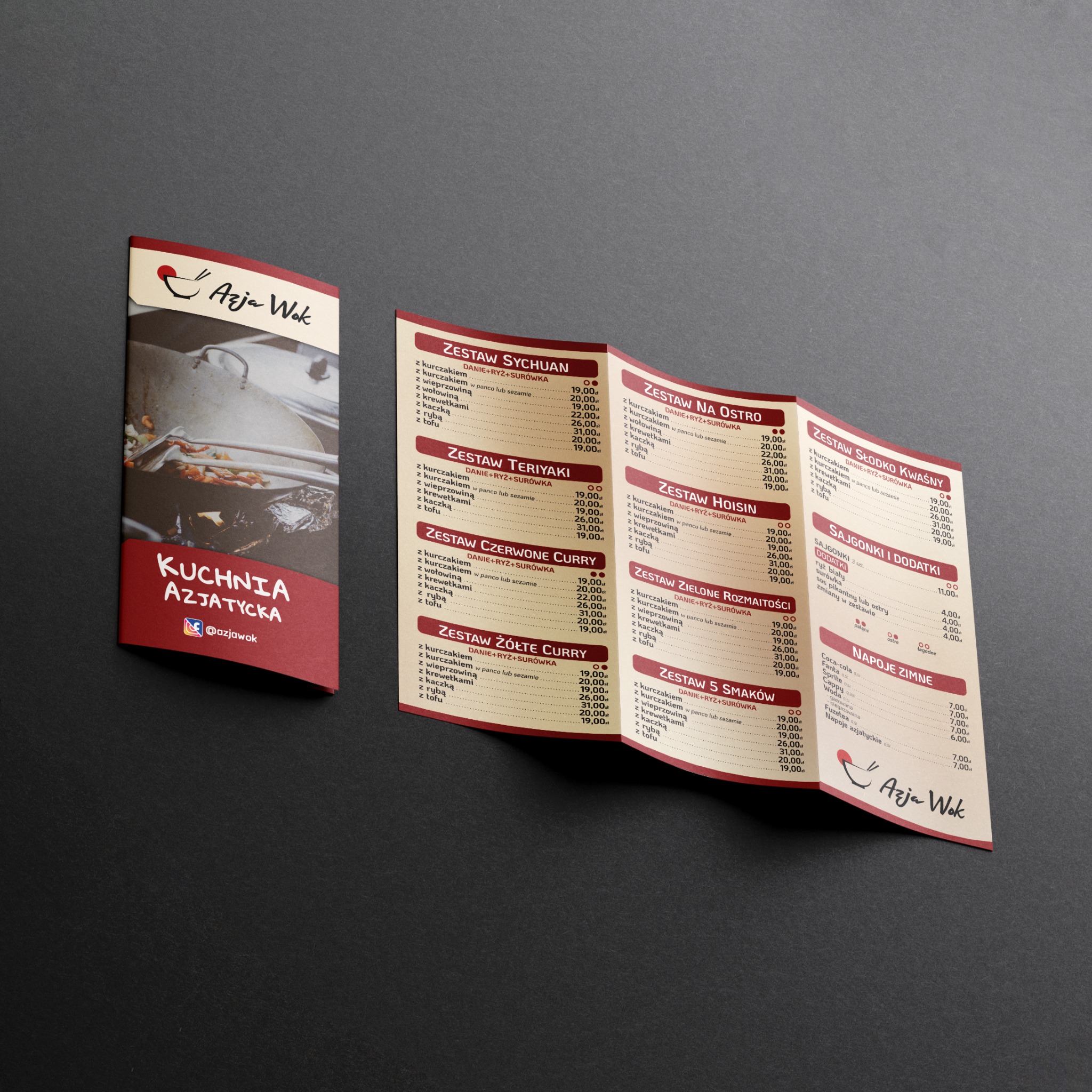 Rozłożona ulotka restauracji azjatyckiej Azja Wok prezentująca menu z zestawami dań kuchni azjatyckiej, w tym Sychuan, Teriyaki, Curry, Hoisin i Słodko Kwaśny, na ciemnoszarym tle.