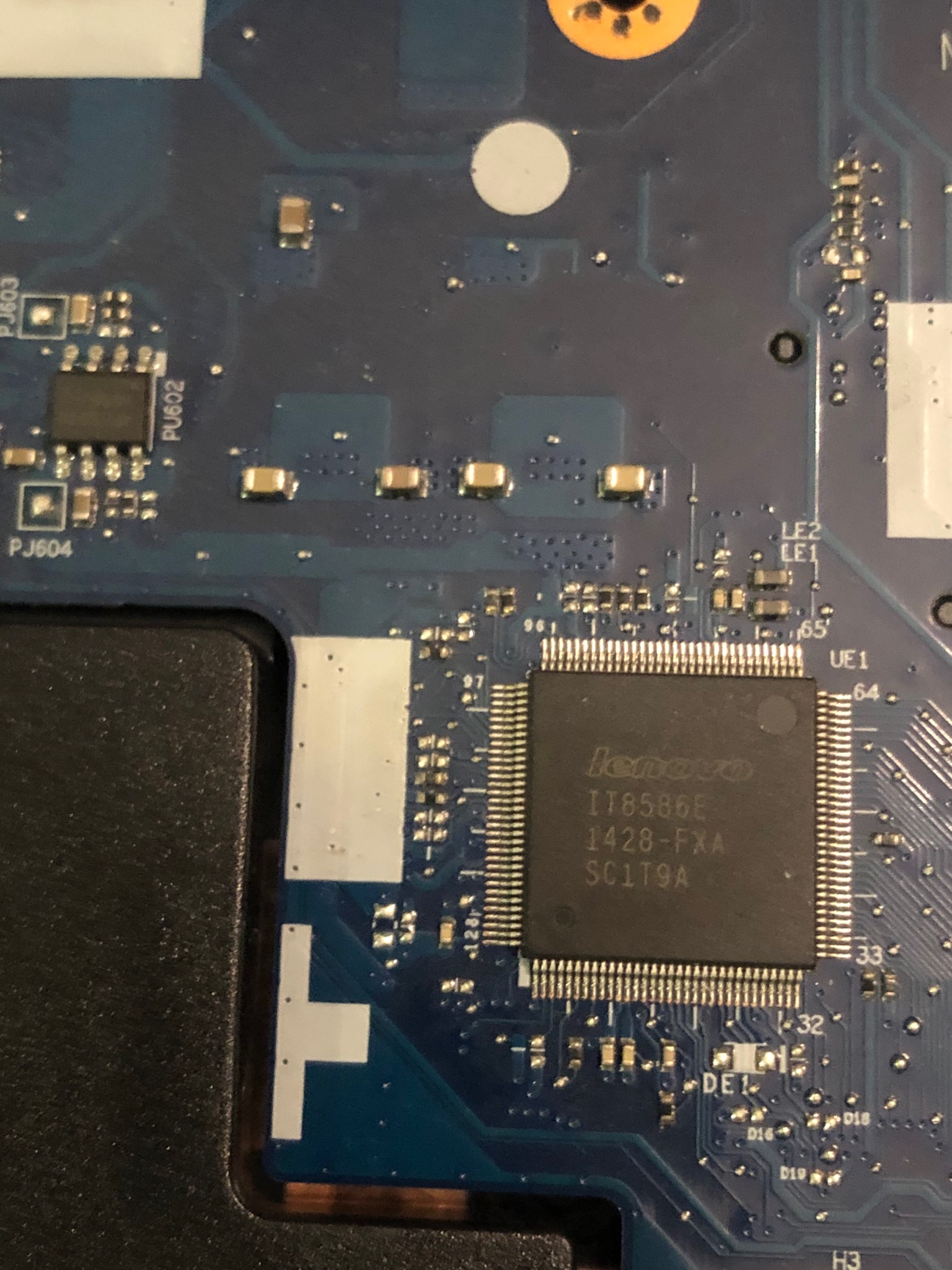 Wymian układu Kbc w laptopie Lenovo