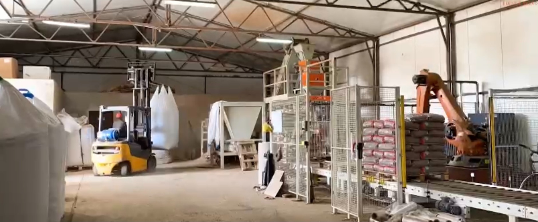 Usługa pakowania Pelletu w worki po 15 kg. z waszym logo.