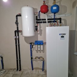 Hydrotech - Urządzenia, materiały instalacyjne Szczecinek
