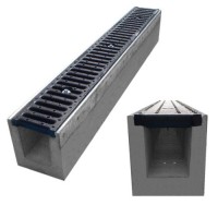 Odwodnienie liniowe z betonu z czarnym rusztem, widok z góry i przekrój poprzeczny.