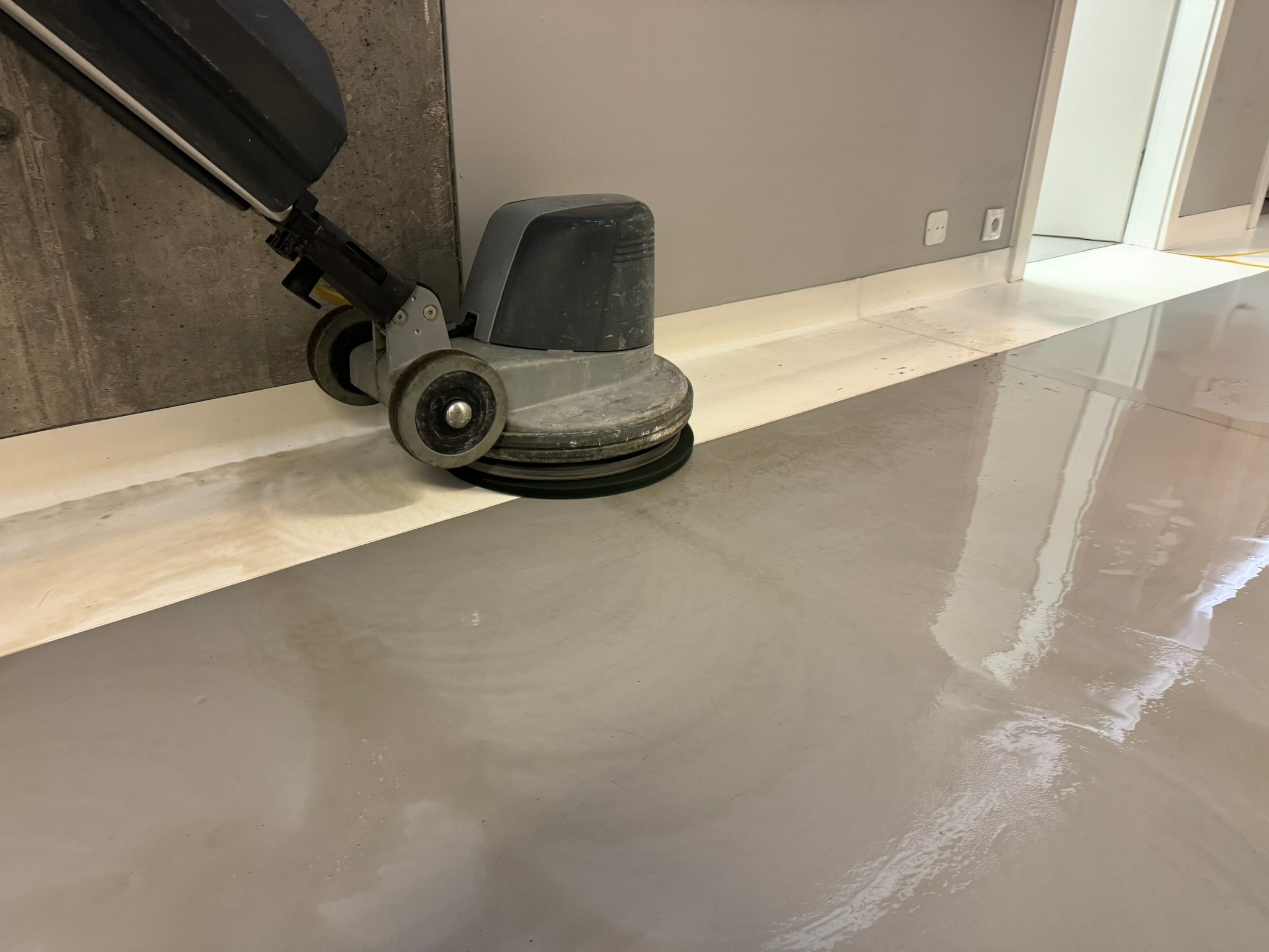 Doczyszczanie posadzki