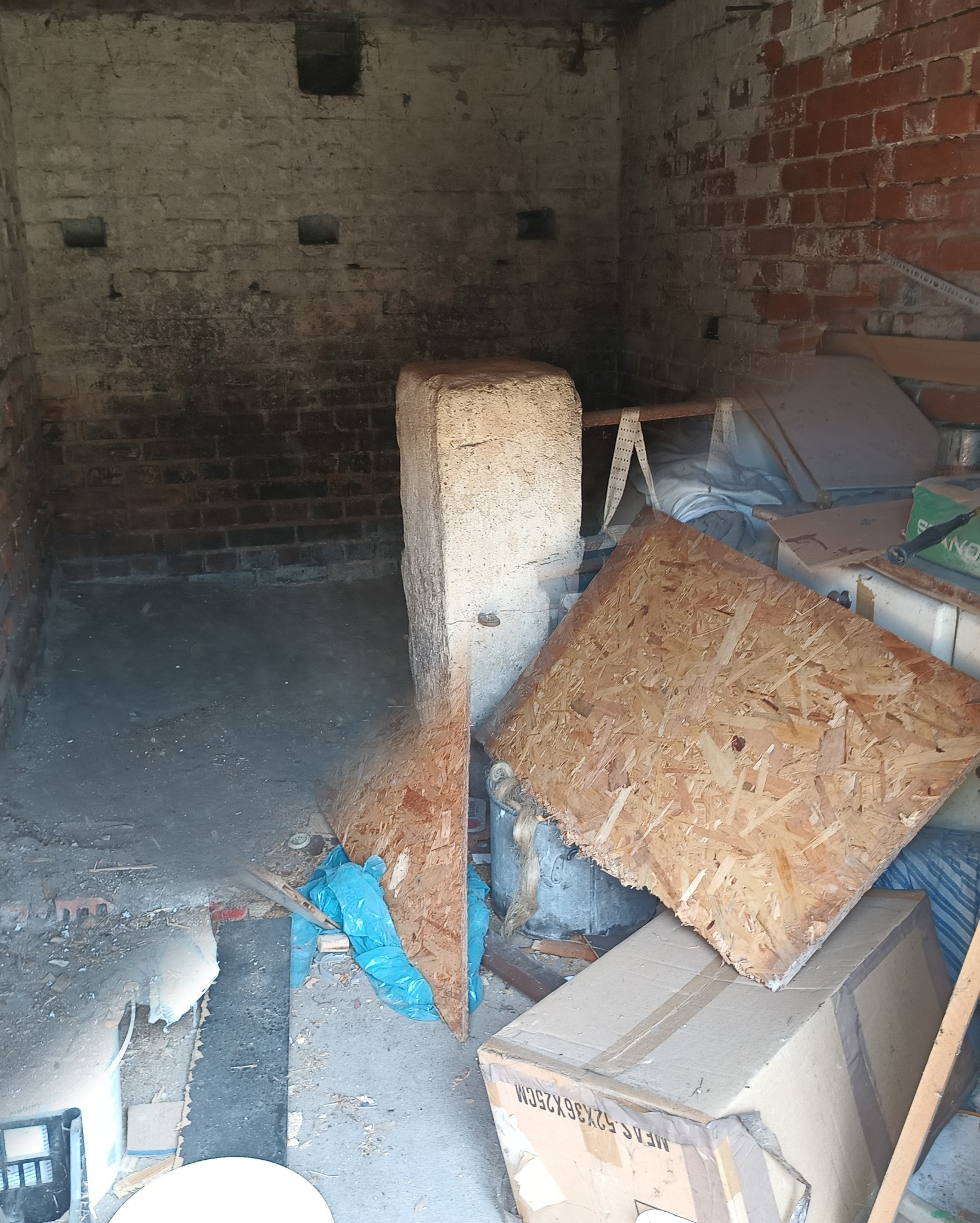 Opróżnianie piwnicy