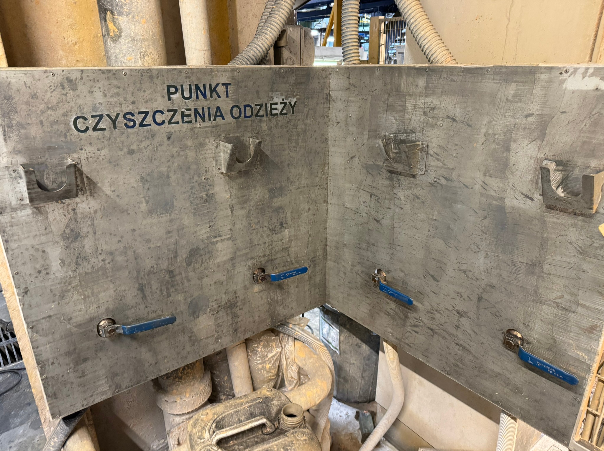 Efekt po wykonaniu ablacji laserowej i usuwania ciężkich zanieczyszczeń