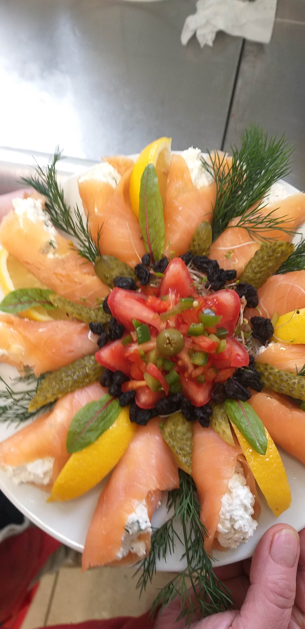 łosoś wędzony z serkiem ricotta