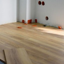 Przedsiębiorstwo Usługowe MAX Wojciech Daniluk - Przed domem Tczew