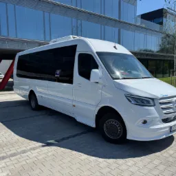 Mercedes Sprinter 2023r. 26 miejsc