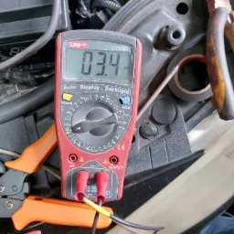 w poszukiwaniu upływu prądu