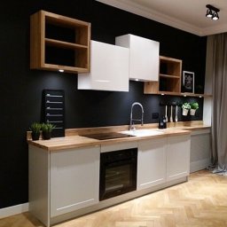 Maks Awdieiew - Sufit Napinany w Łazience Warszawa