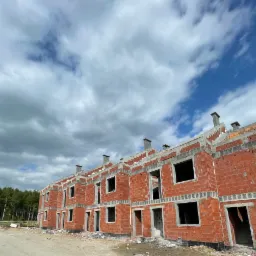 wykonywanie robót murowych w domu szeregowym