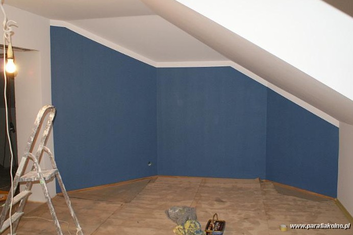 Malowanie ścian wewnętrznych oraz budowa sufitu w płycie gk