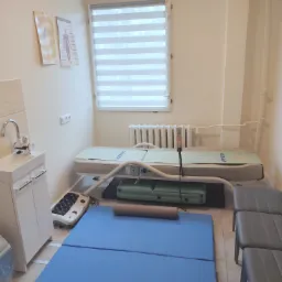 Sala masażu i bioterapii.
