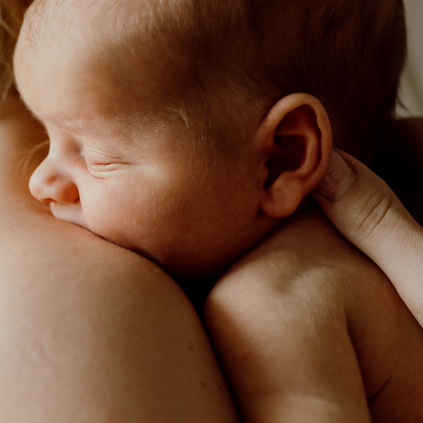 sesja noworodkowa, naturalne zdjęcia dziecięce w domu, Warszawa