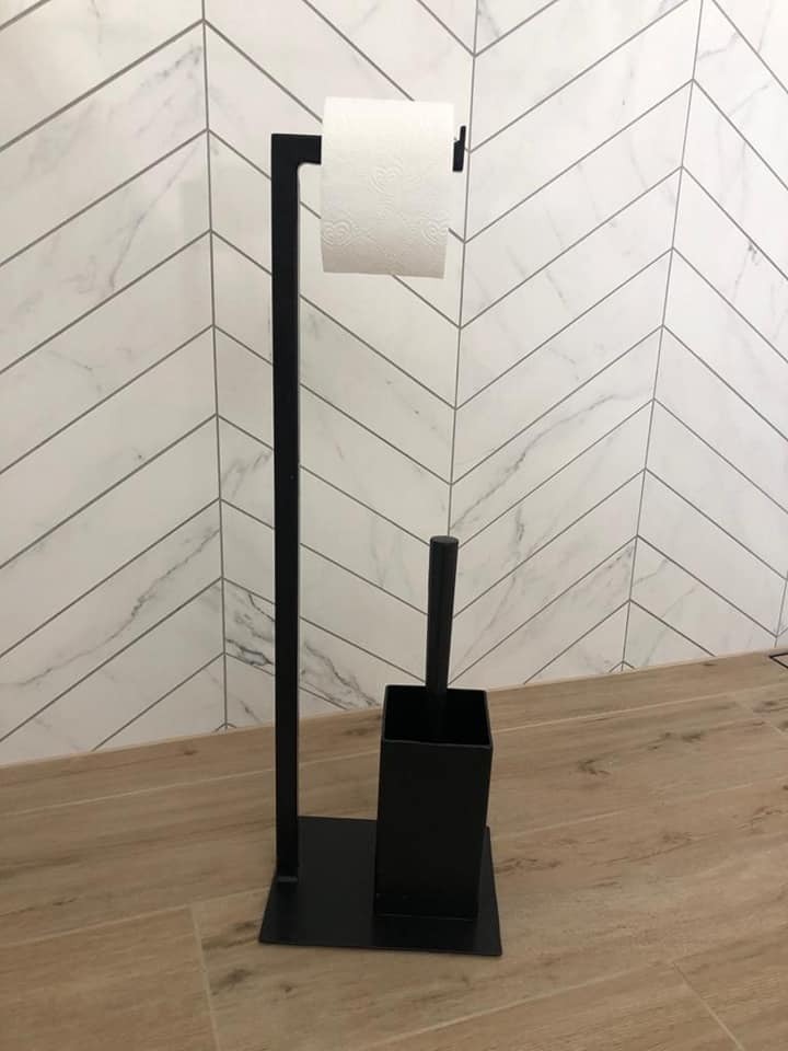Uchwyt na papier i szczotkę do wc.