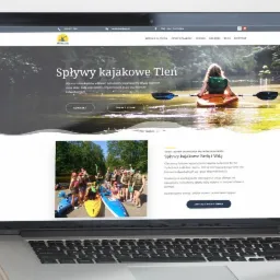 Laptop wyświetla stronę internetową firmy organizującej spływy kajakowe, widoczny nagłówek 'Spływy kajakowe Tleń' oraz zdjęcia z kajaków na tle rzeki i lasu.