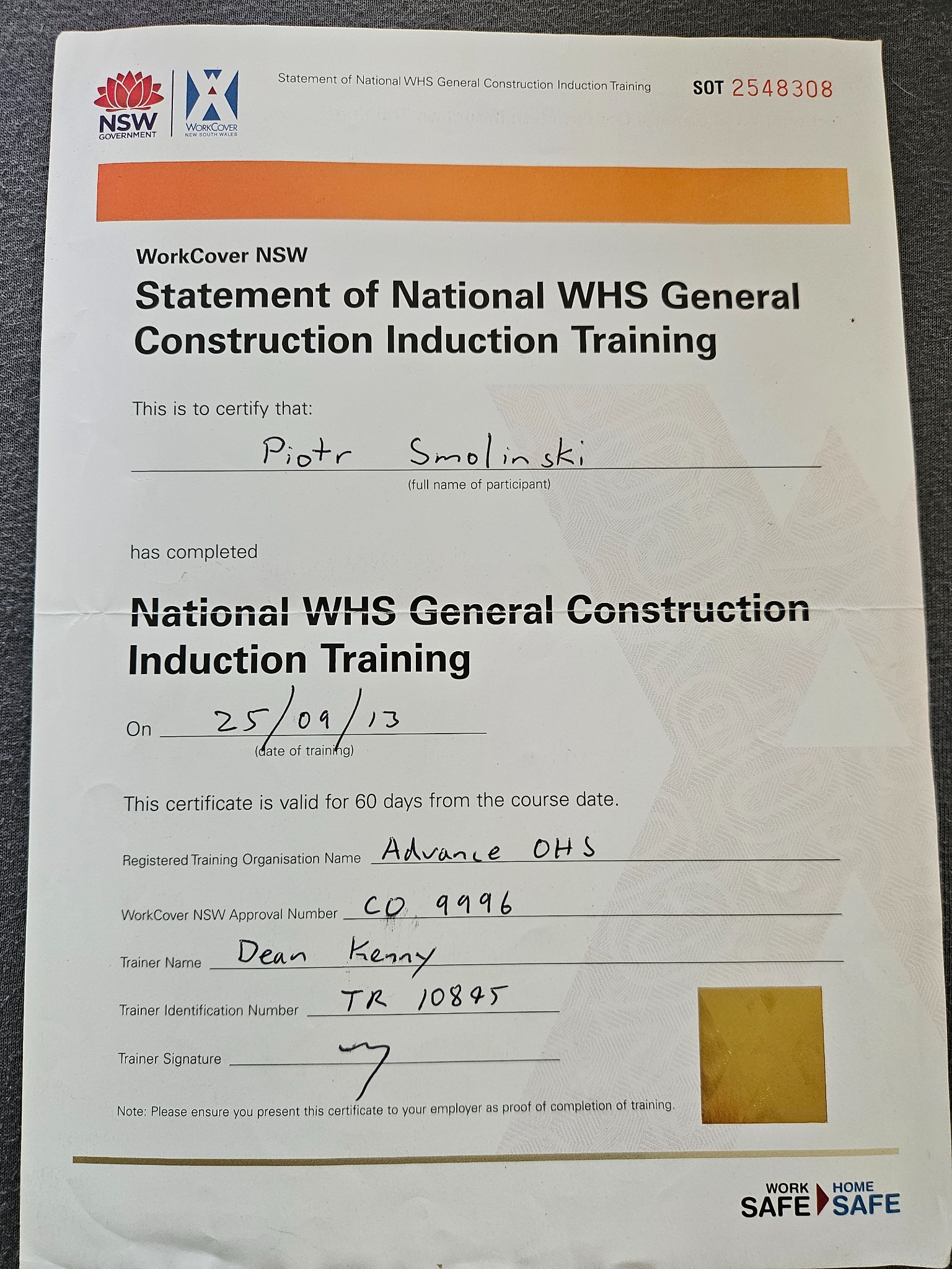 Skan certyfikatu ukończenia szkolenia BHP dla budownictwa, z wpisanym imieniem i nazwiskiem uczestnika, datą szkolenia 25/09/13, nazwą organizacji szkoleniowej Advance OHS, numerem zatwierdzenia...
