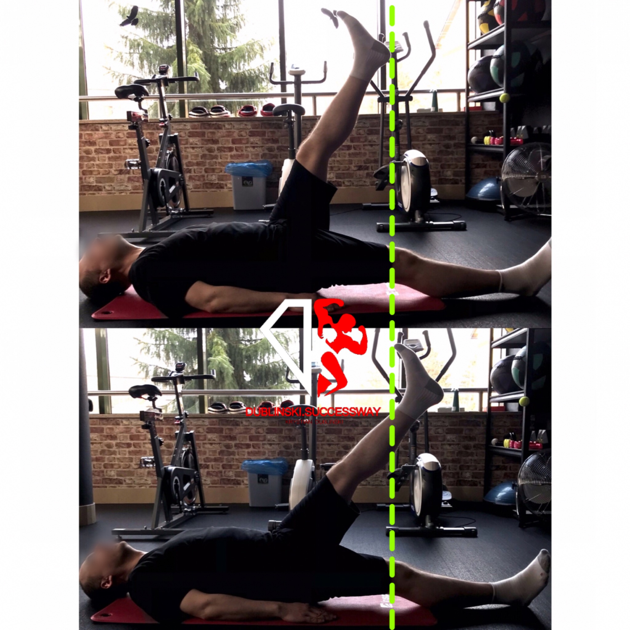 Mężczyzna leżący na macie, wykonujący ćwiczenie unoszenia nogi z wyprostowanym kolanem, w tle sprzęt do ćwiczeń, zielona linia pomocnicza do oceny postawy.