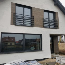 Tynk sylikonowy + deska odciskana (efekt drewna) 