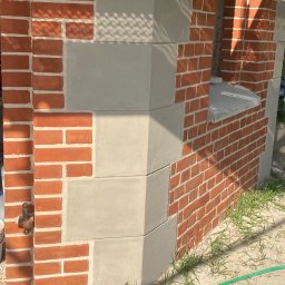 Konserwacja cegły oraz kamiennych boni na kolejowej wieży ciśnień w Miechucinie 