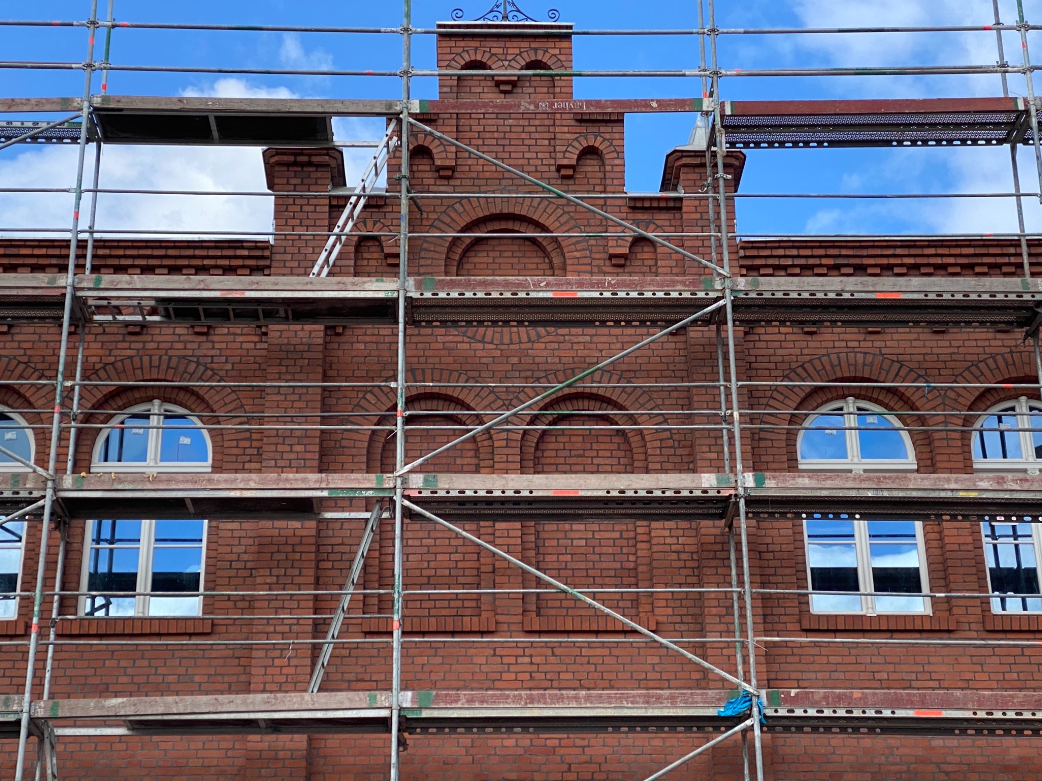 Odtworzenie oraz konserwacja ścian budynku zarządu stoczni cesarskiej w Gdańsku ( podwykonawstwo)