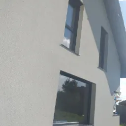 Tynk wykonany natryskowo zero cieni perfekcyjna elewacja