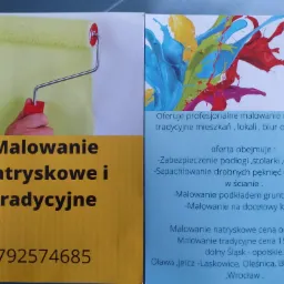 Ulotka reklamowa firmy oferującej usługi malarskie, prezentująca wałek malarski w trakcie pracy, abstrakcyjny wzór farb w różnych kolorach oraz szczegóły oferty, w tym cennik i obszar działania.