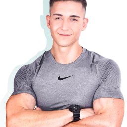 Cześć! Nazywam się Amadeusz i jestem trenerem personalnym z ponad 9 letnim doświadczeniem. Na codzień pomaga osobom w rożnym wieku osiągać ich cele sylwetkowe oraz poprawiać stan zdrowia 