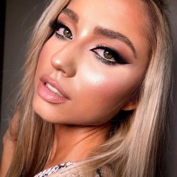 Kurs makijażu Łódź, makijaż ślubny i wieczorowy.
https://macherowskamakeup.com/