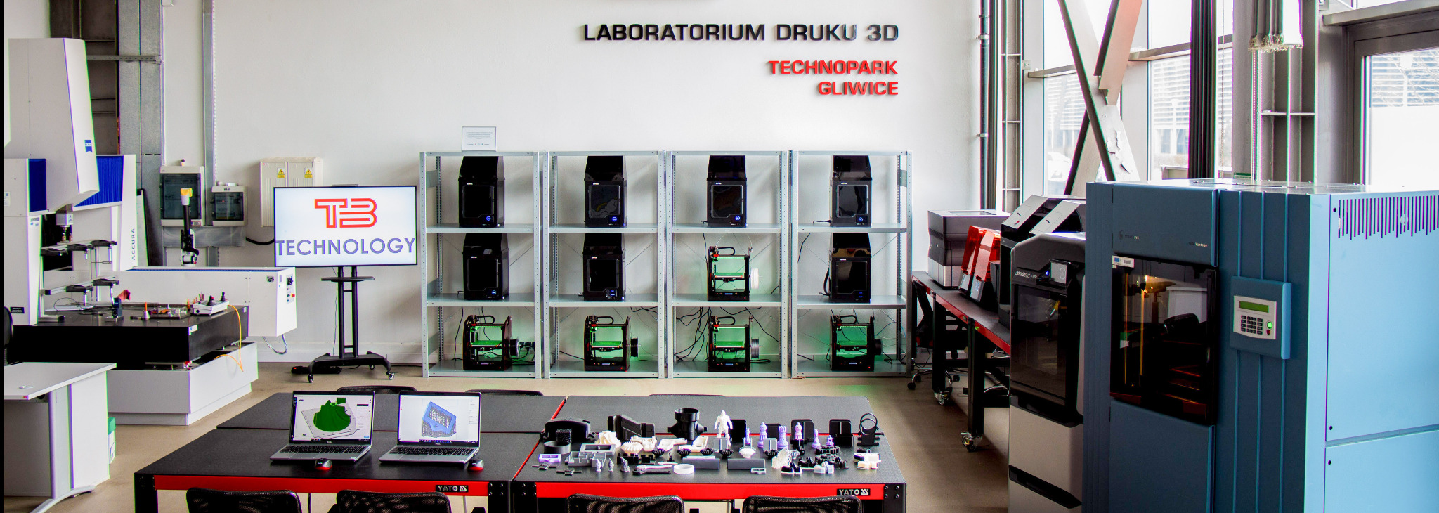 Nasze laboratorium druku 3D - ponad 20 drukarek 3D w 4 różnych technologiach