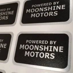 Naklejki na folii metalizowanej