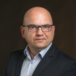 Grzegorz Korecki - agent nieruchomości w biurze DK Brokers w Rzeszowie. Zajmuje się sektorem B2B i opieką nad klientami inwestycyjnymi.