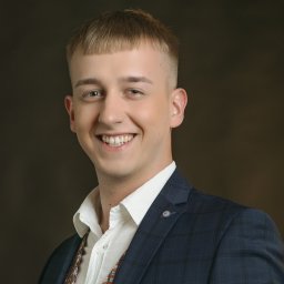 Marcin Piwko - agent w biurze nieruchomości DK Brokers w Rzeszowie. Twardy negocjator i skuteczny w działaniu.  Specjalizuje się w nieruchomościach gruntowych oraz inwestycyjnych.