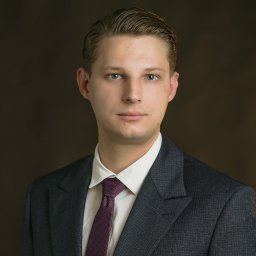 Wiktor Buś - pośrednik w biurze nieruchomości DK Brokers w Rzeszowie. Specjalizuje się w nieruchomościach mieszkaniowych na terenie Rzeszowa.