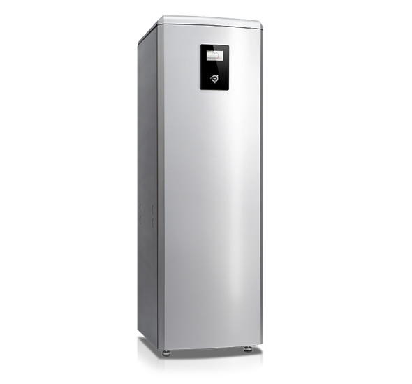 Nowoczesna, srebrna jednostka grzewcza z wyświetlaczem, stojąca na czterech nóżkach, w czystym, białym otoczeniu.