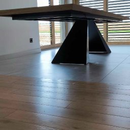 Stelaż wykonany na specjalne zamówienie.