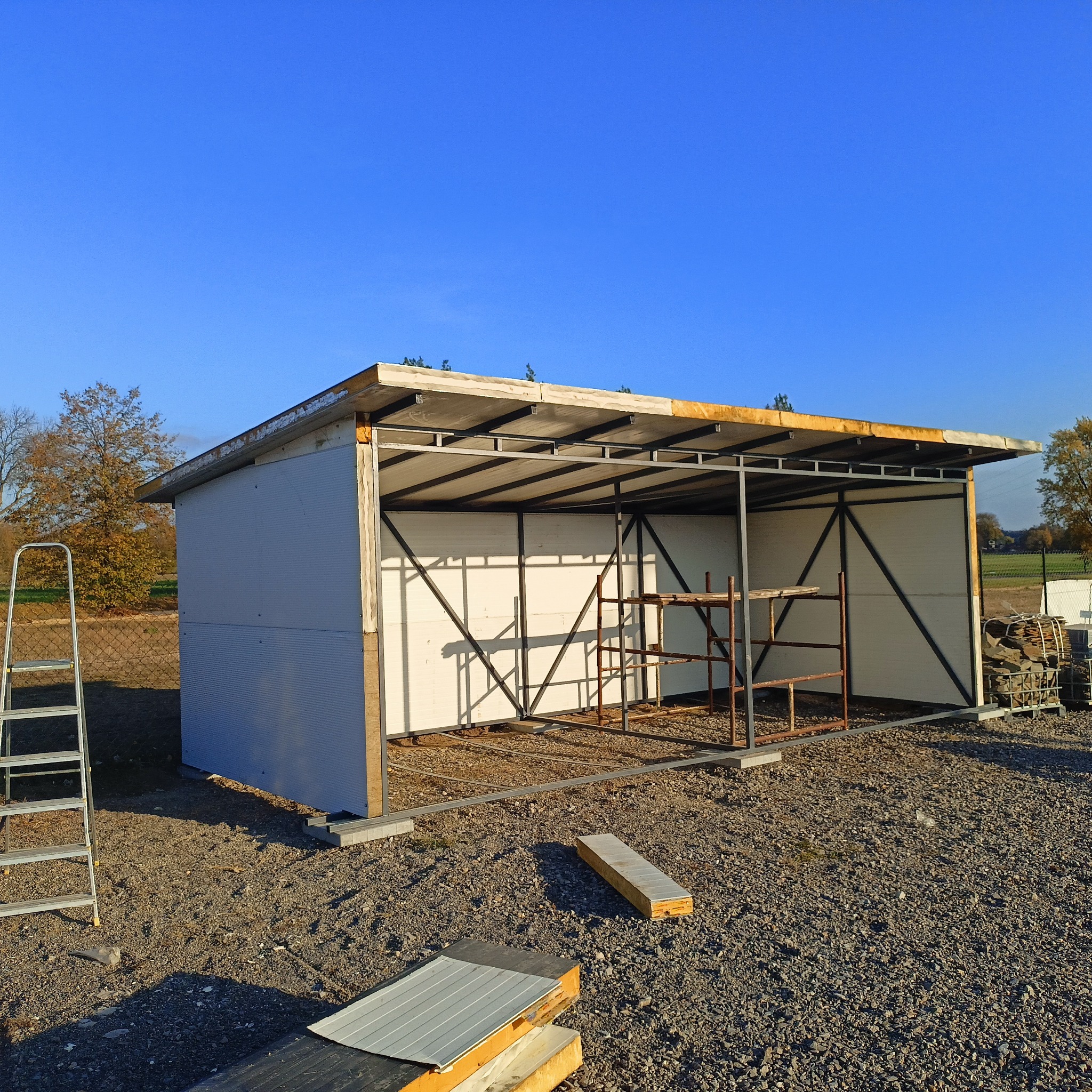 Witam metalowa , wykończona płyta warstwowa.