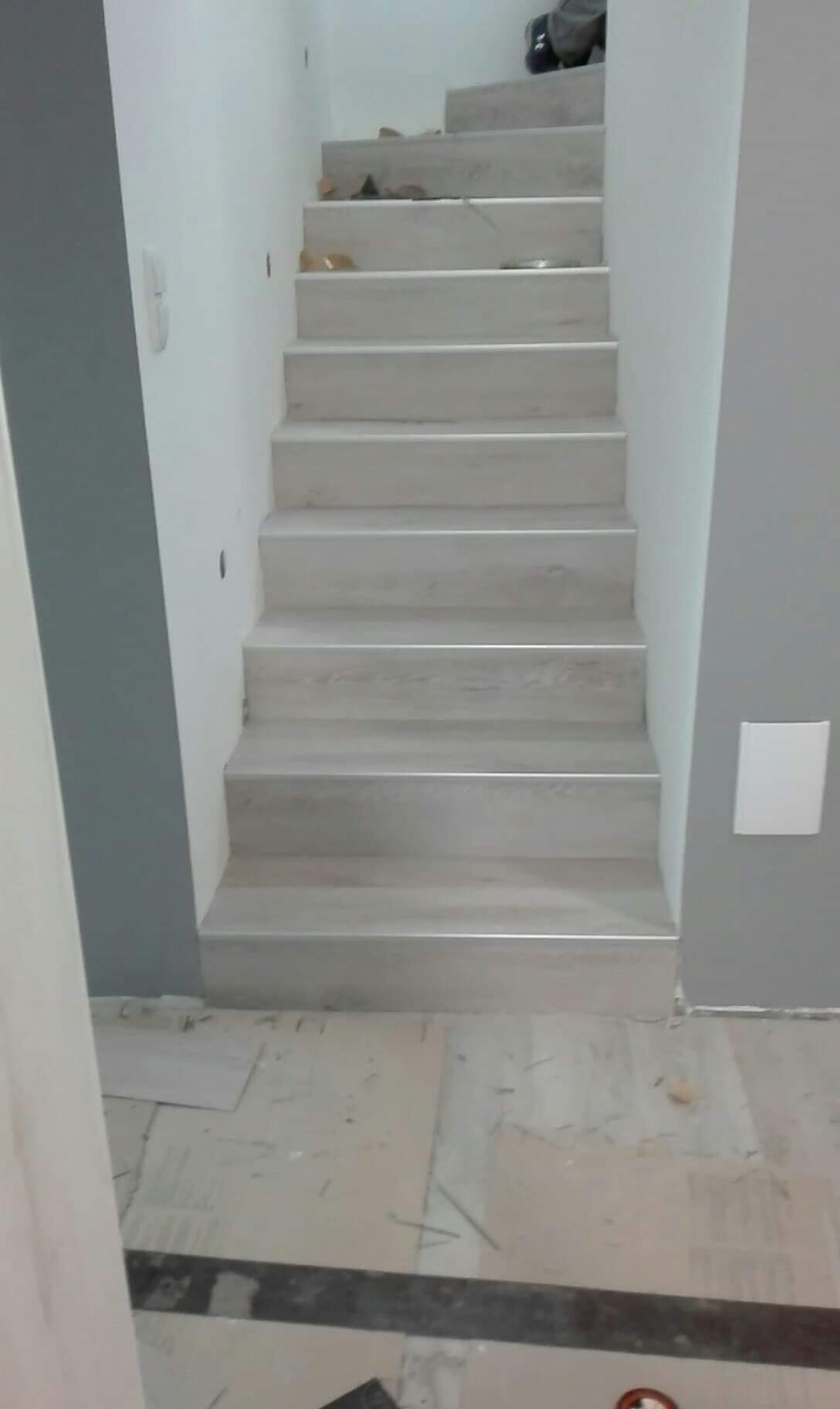 Prywatne mieszkanie schody panele winylowe