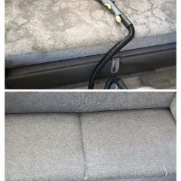 Szaro-beżowa kanapa częściowo wyczyszczona z plam za pomocą odkurzacza piorącego z żółtymi elementami, widok przed i po czyszczeniu.