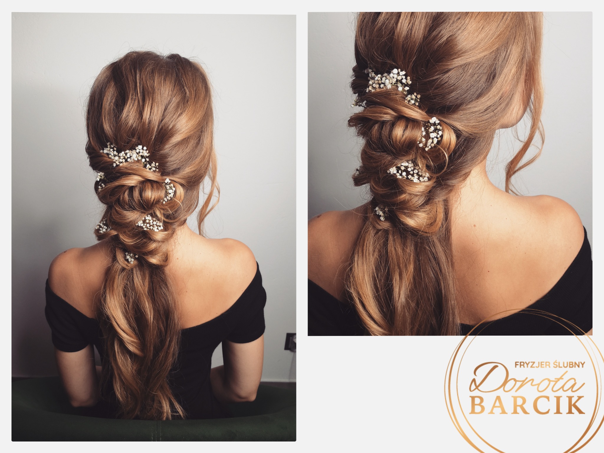 Upięcie ślubne z wplecionymi drobnymi białymi kwiatami, widok z tyłu, włosy w odcieniach blondu, ciemna sukienka na ramionach, logo fryzjera ślubnego w prawym dolnym rogu.