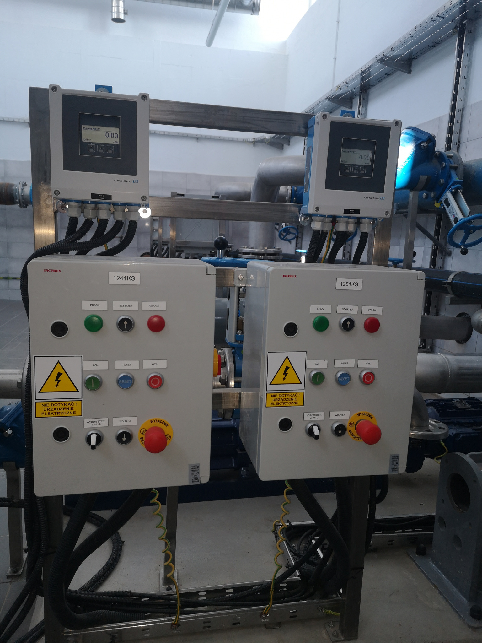 Układ sterowania oraz pomiaru przepływu.