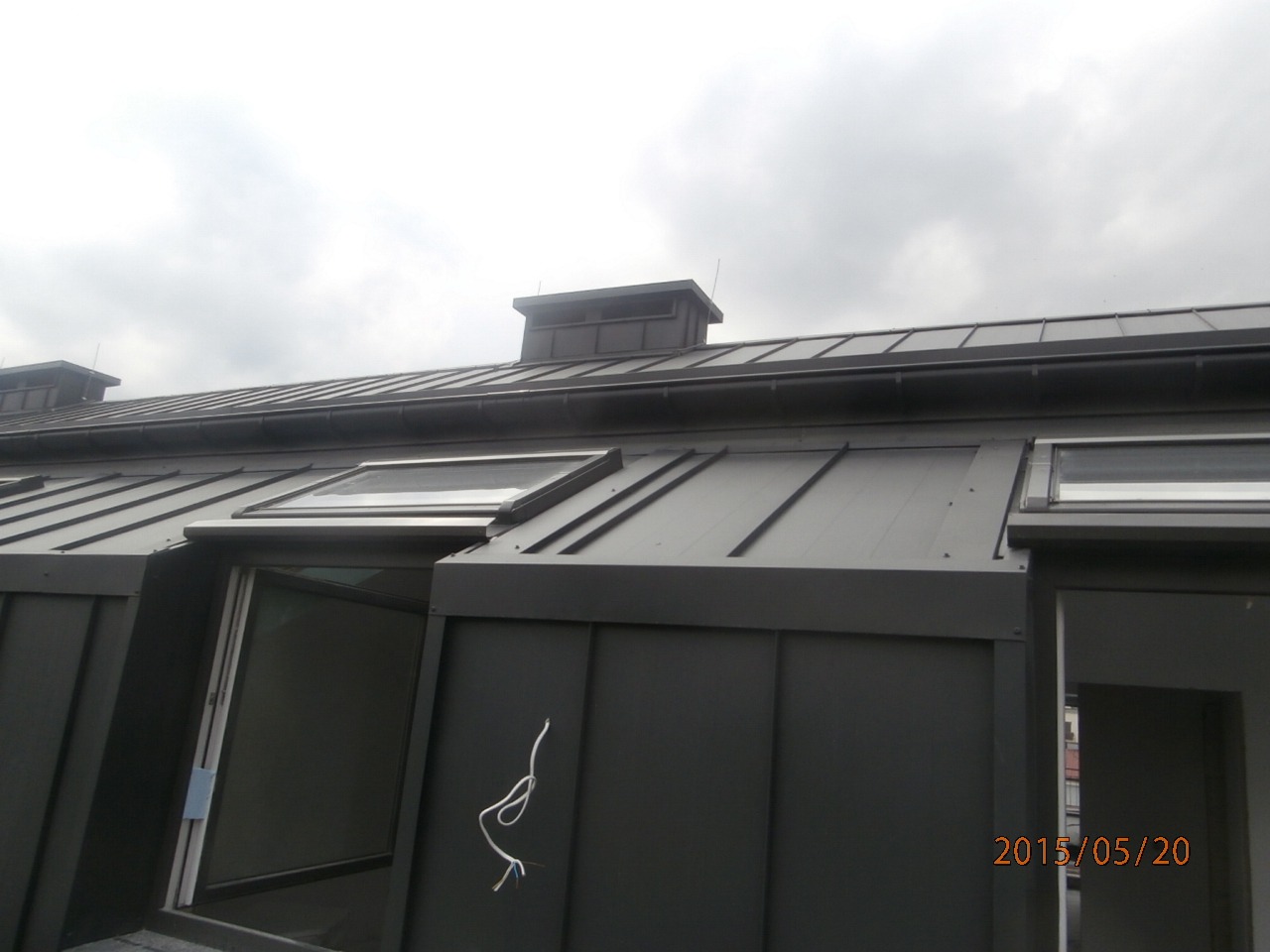 dach z blachy na rąbek