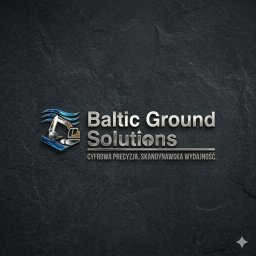 BALTIC GROUND SOLUTIONS - Logo firmy Baltic Ground Solutions z grafiką koparki i hasłem 'Cyfrowa precyzja. Skandynawska wydajność' na tle ciemnej, teksturowanej powierzchni.