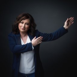 Wiodące na codzień cechy, które częśto słyszę od Klientów, współpracowników  to przede wszystkim uczciwość, zaangażowanie   i poufność .