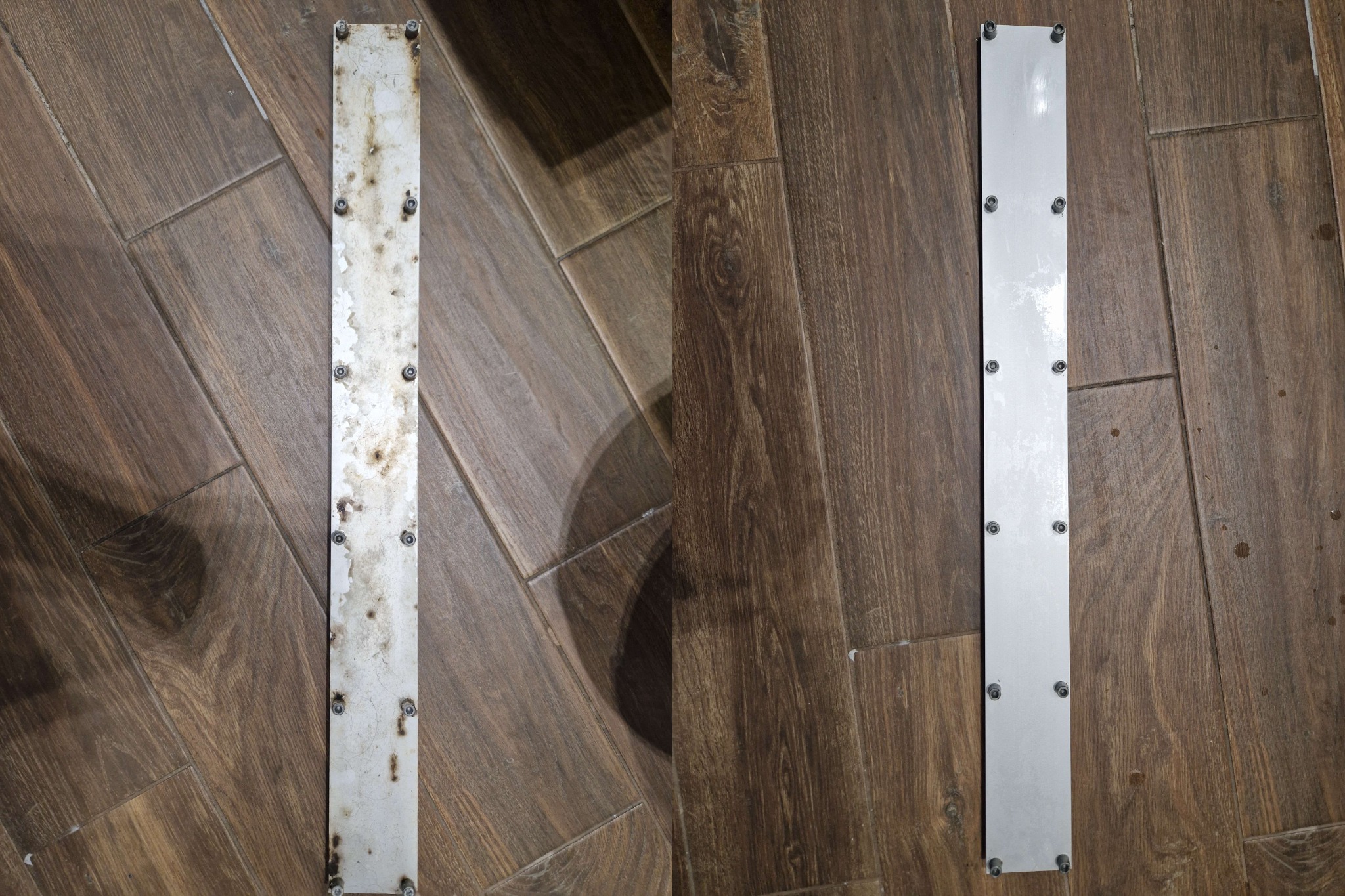 Dwie listwy podłogowe, jedna czysta aluminiowa, druga brudna, leżące na brązowej podłodze z paneli.