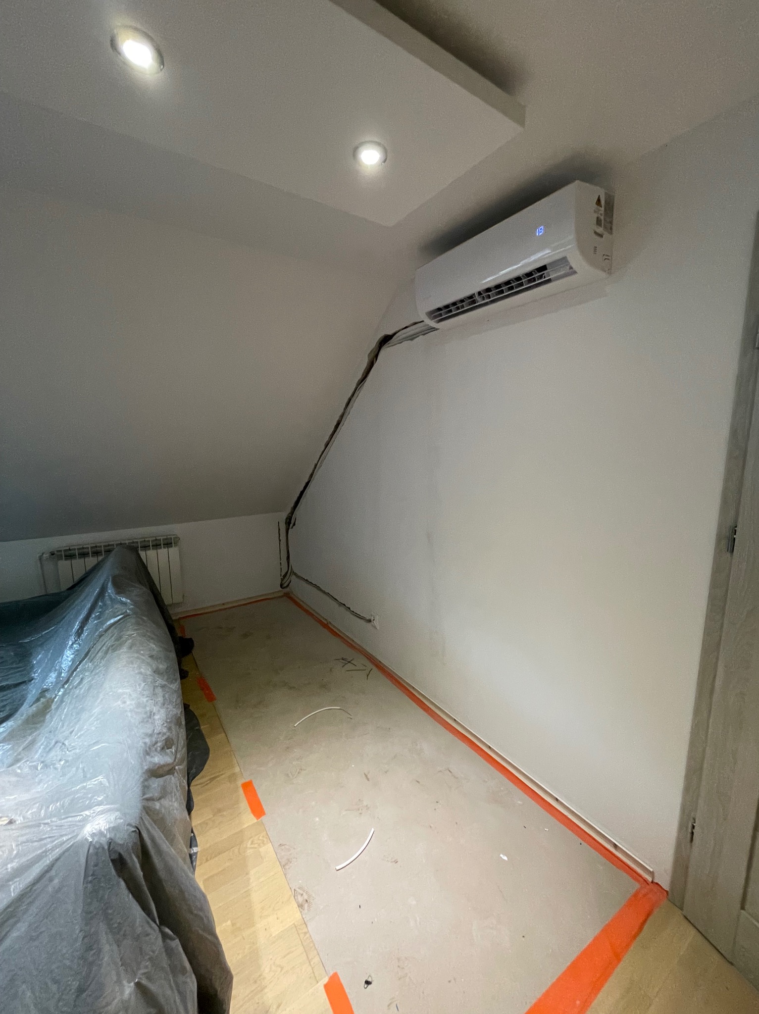 Montaż klimatyzacji na poddaszu Rotenso Roni Cieklin