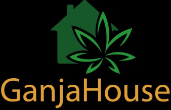 Logo firmy GanjaHouse z zielonym symbolem domu i liściem konopi na czarnym tle, stylizowane liternictwo w kolorze złotym.