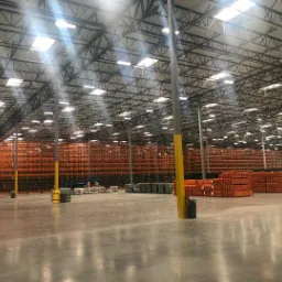 Demontaż Zakupionych Regałów Wysokiego Składowania.